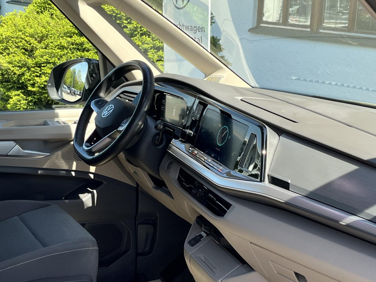 Multivan T7 Life KÜ 2,0 TDI DSG (AHK+RearView+LED)