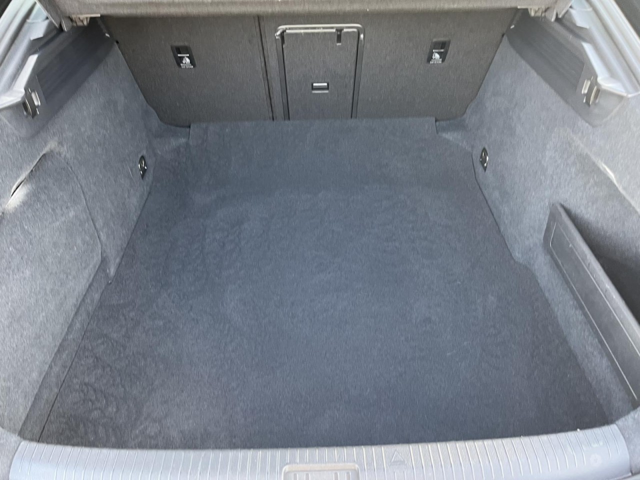 Arteon 2,0 TDI DSG 4Motion R-Line (Standhzg.+AreaView)