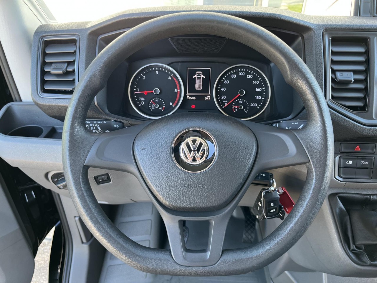Crafter Kasten LR HD 2,0 TDI (Laderampe+AHK+Standhzg.)