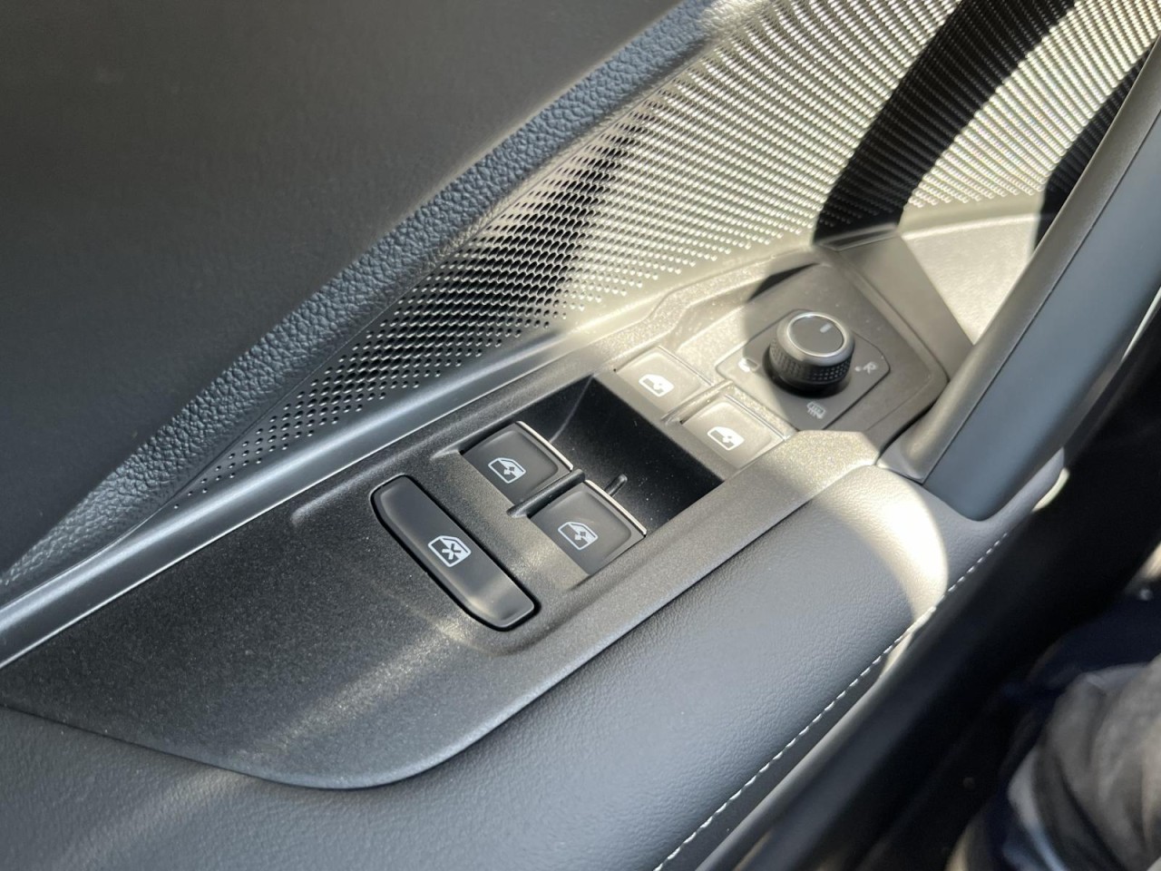 Tiguan 2,0 TDI DSG ENERGY (Sitzhzg.+LED+AHK)