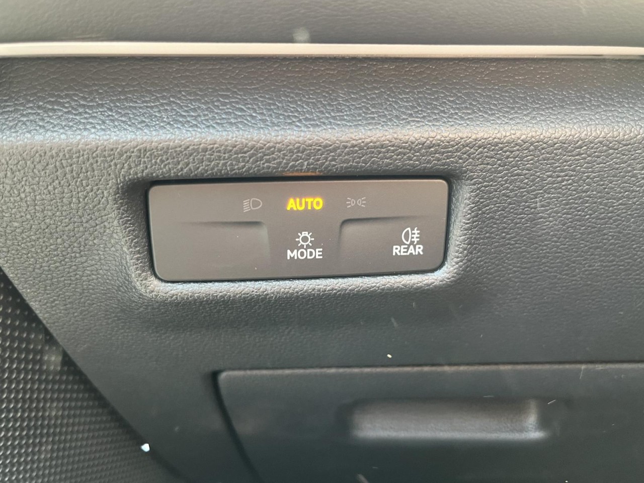 Tiguan 2,0 TDI DSG ENERGY (Sitzhzg.+LED+AHK)