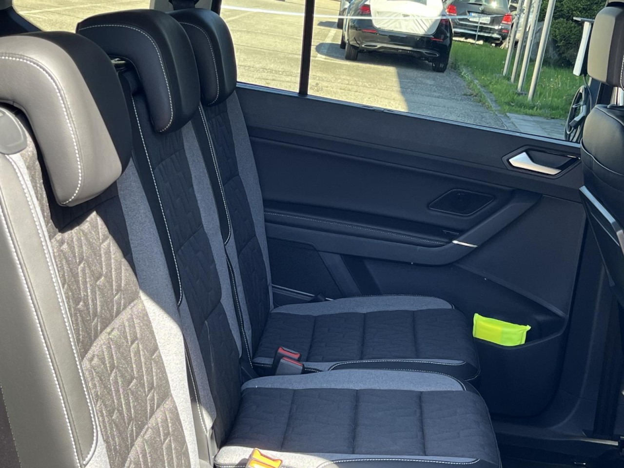 Touran 1,5 TSI Comfortline DSG (IQ.LIGHT+Sitzhzg.+AHK)