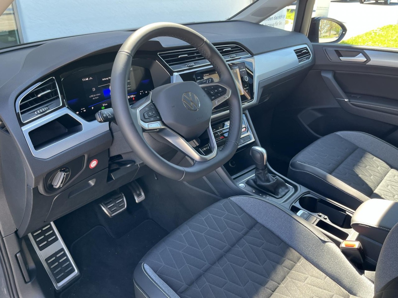 Touran 1,5 TSI Comfortline DSG (IQ.LIGHT+Sitzhzg.+AHK)