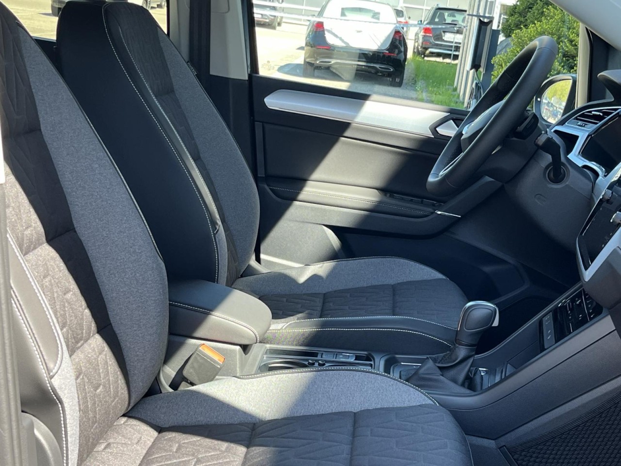 Touran 1,5 TSI Comfortline DSG (IQ.LIGHT+Sitzhzg.+AHK)