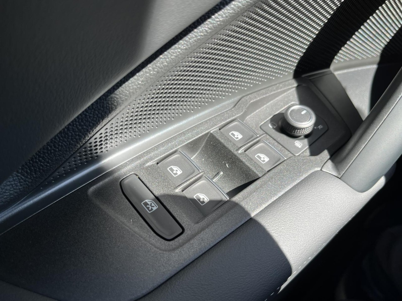 Tiguan 1,5 l eTSI DSG Energy (Navi+LED+Area-View)