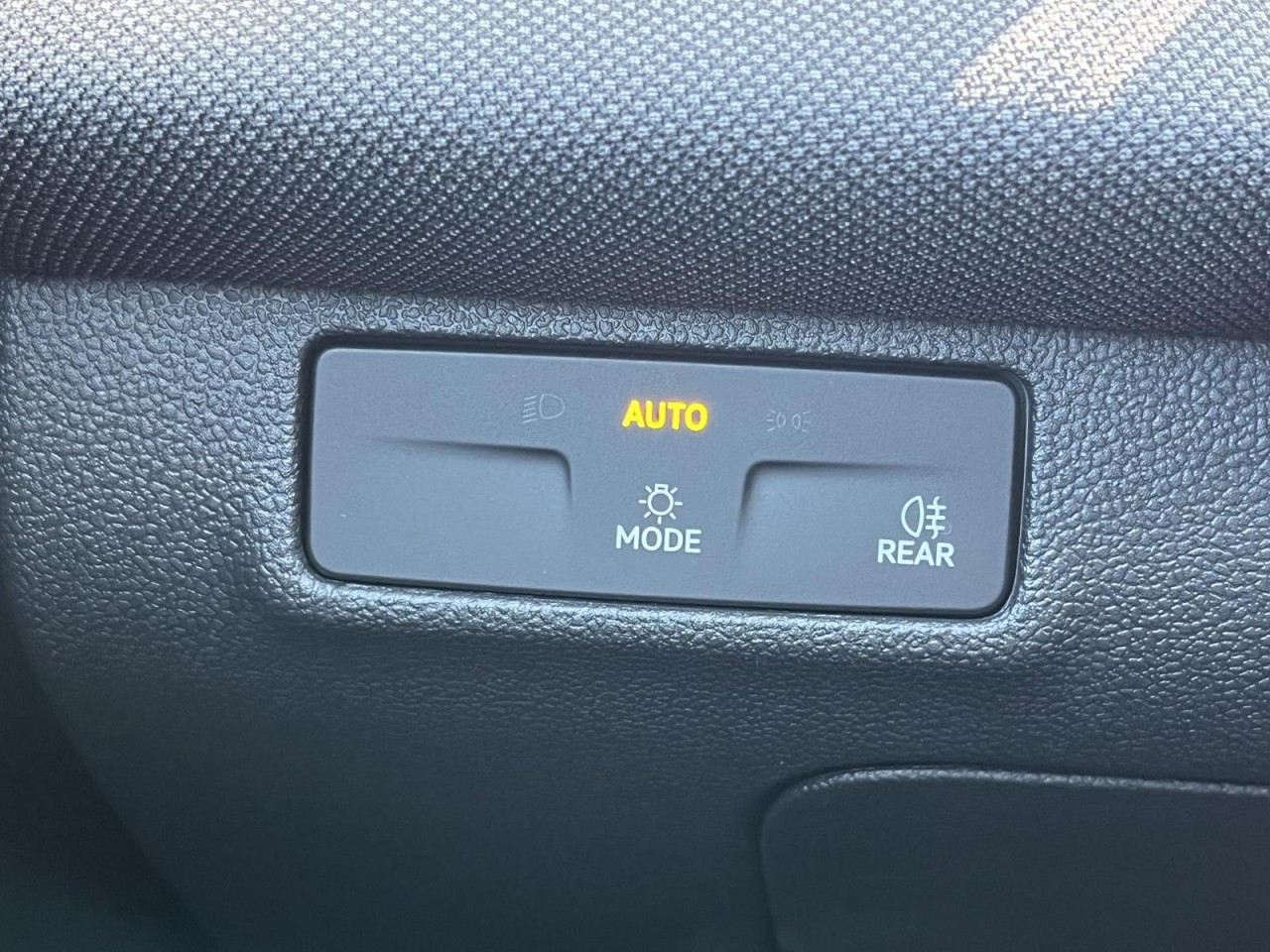 T-Roc 1,5 eTSI DSG Energy (LED+ACC+RearView)