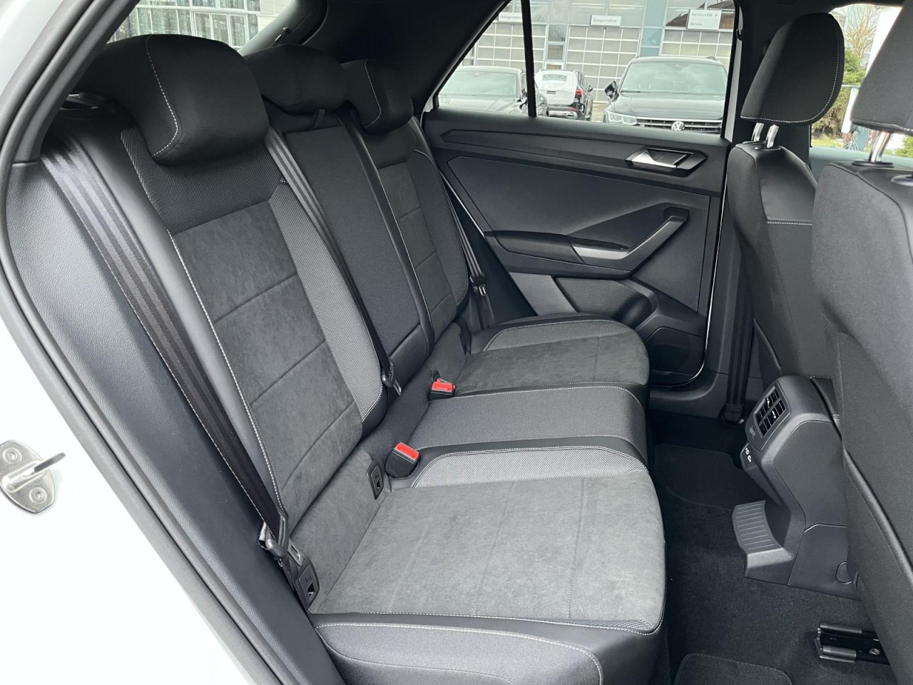 T-Roc 2,0 TDI DSG Style (AHK+RearView+BlackStyle)