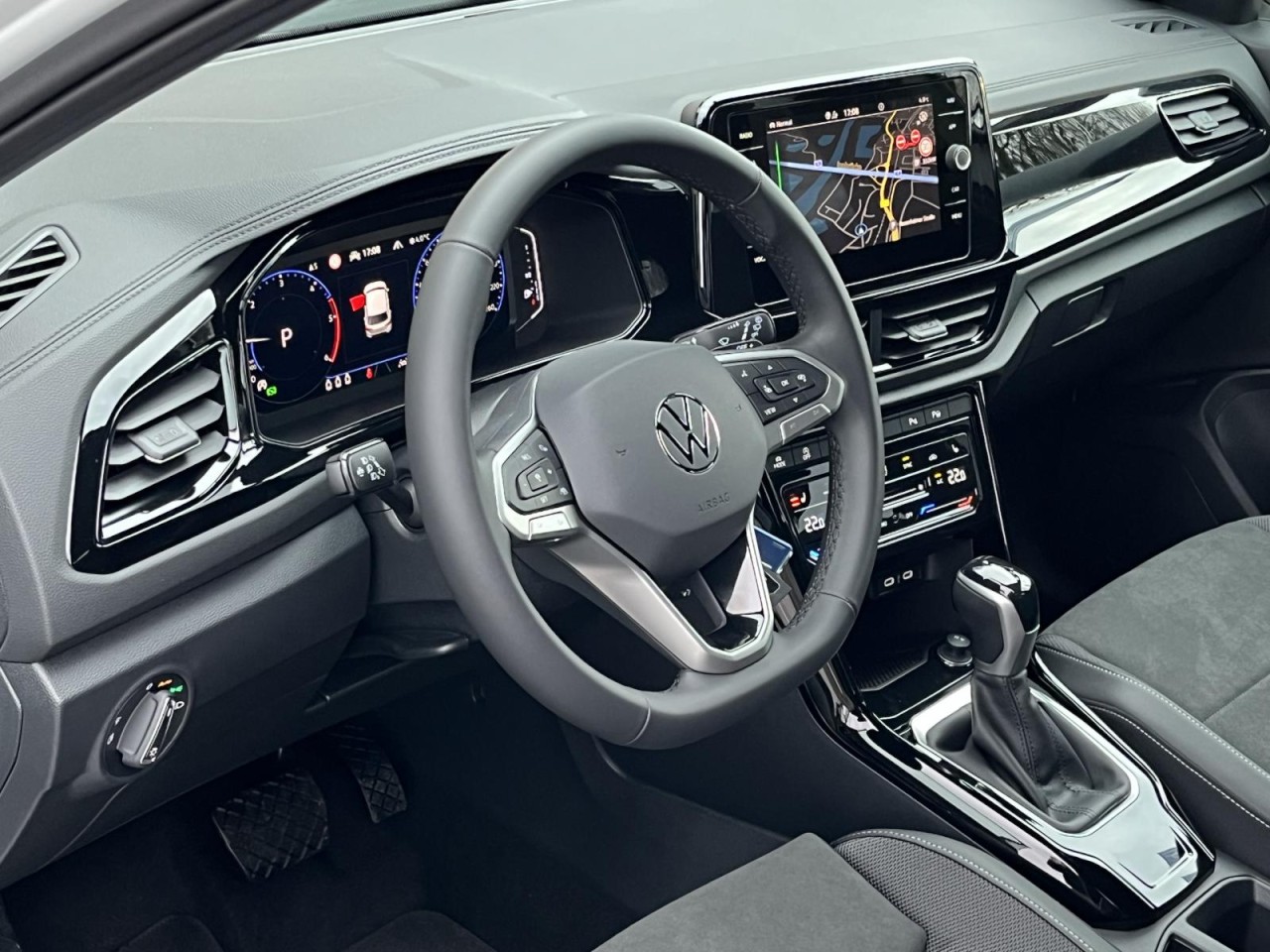 T-Roc 2,0 TDI DSG Style (AHK+RearView+BlackStyle)