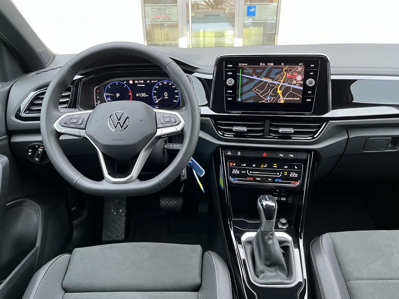 T-Roc 2,0 TDI DSG Style (AHK+RearView+BlackStyle)