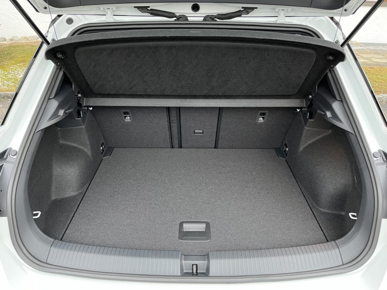 T-Roc 2,0 TDI DSG Style (AHK+RearView+BlackStyle)