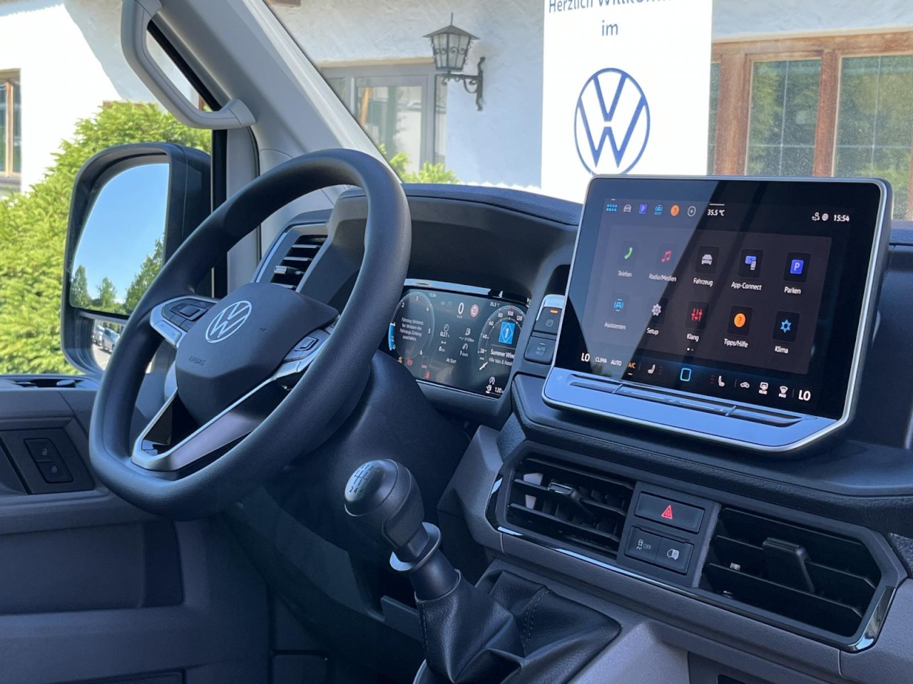 Crafter 35 Kasten 2,0 TDI MR HD(AHK+Klima+RearView)