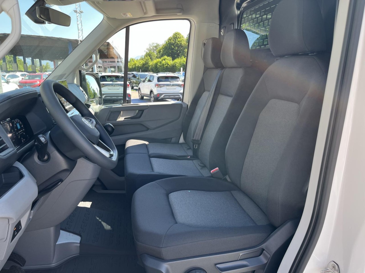 Crafter 35 Kasten 2,0 TDI MR HD(AHK+Klima+RearView)