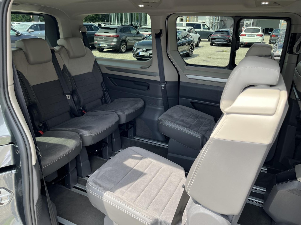 Multivan T7 2,0 TDI DSG Life LÜ (IQLight+Standhzg.)