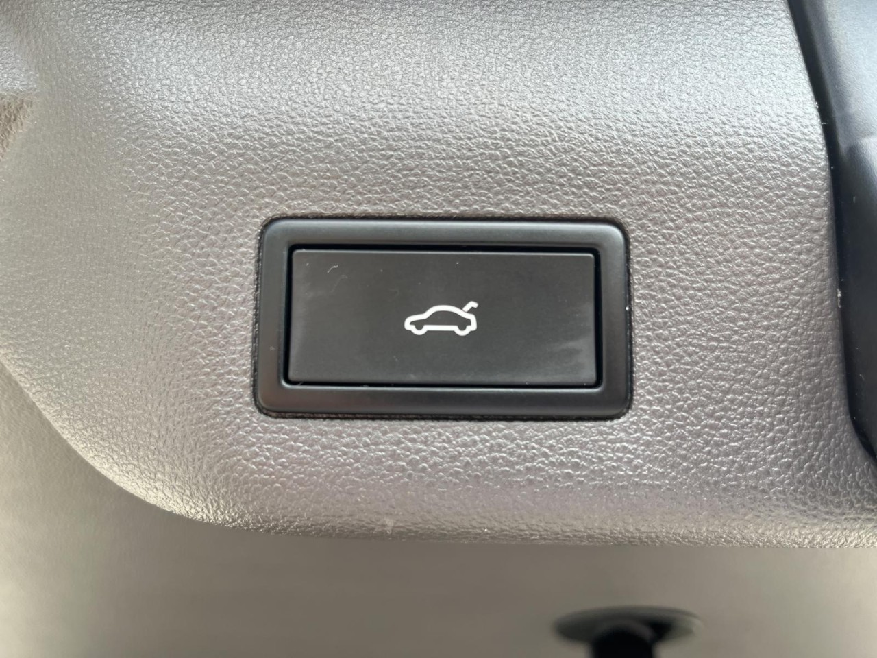 Multivan T7 2,0 TDI DSG Life LÜ (IQLight+Standhzg.)
