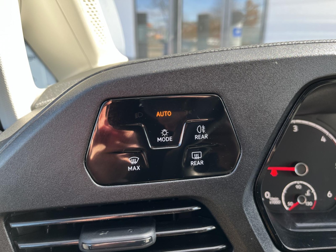 Caddy Cargo 2,0 TDI 4Motion (AHK+RearView+Klima)