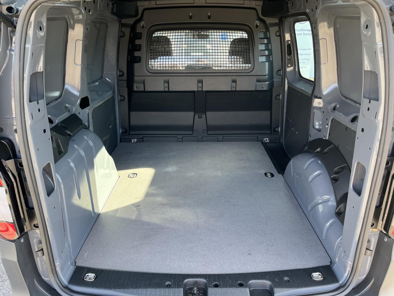 Caddy Cargo 2,0 TDI 4Motion (AHK+RearView+Klima)