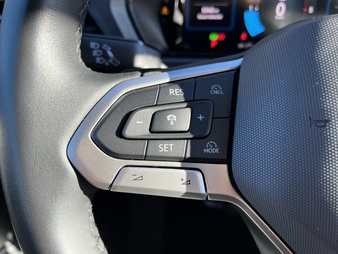 Caddy Kombi 2,0 TDI DSG (Navi+ACC+Sitzhzg.)