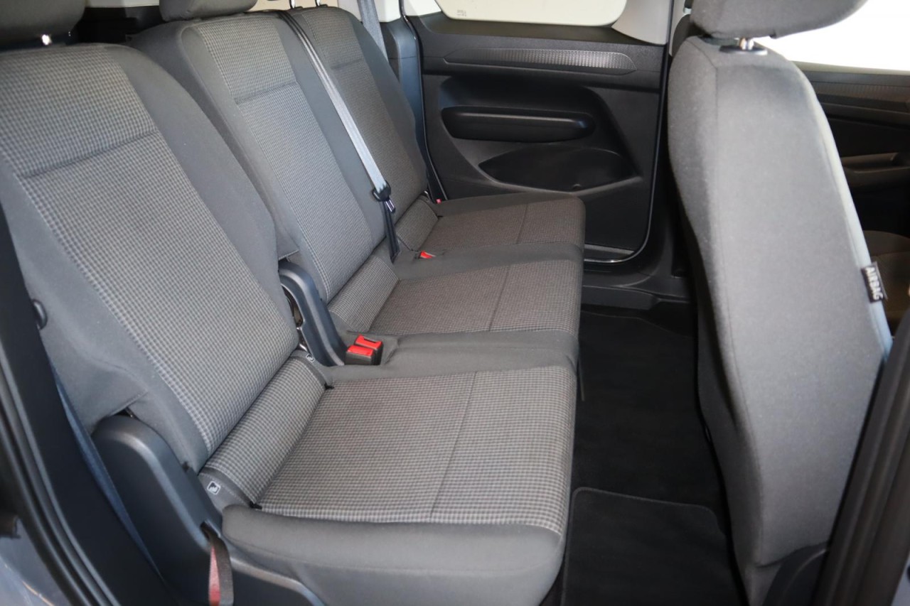 Caddy Kombi 2,0 TDI (Navi+RearView+Sitzhzg.)