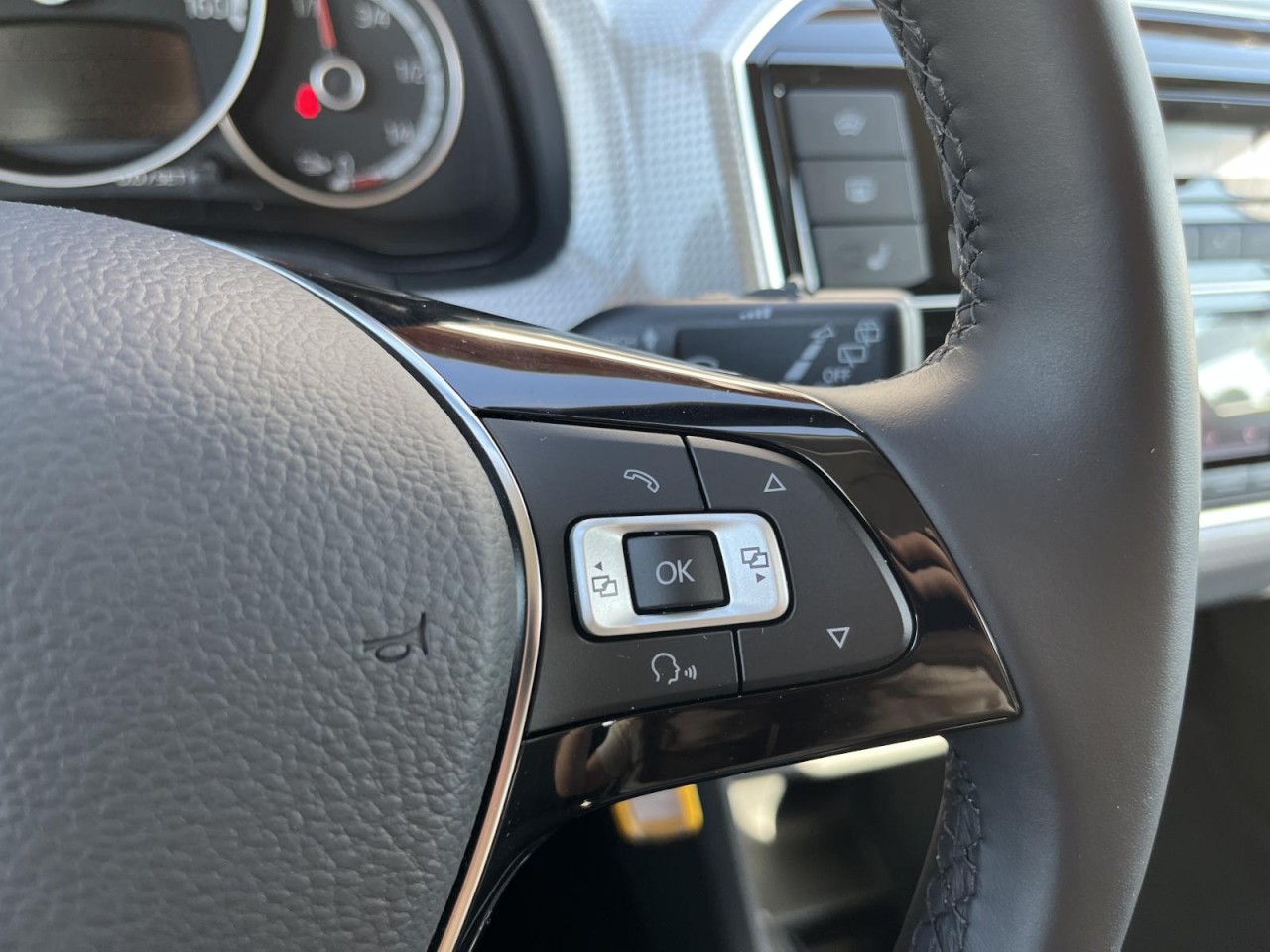 e-up! Edition 61 kW (83 PS) 32,3 kWh 1-Gang-Automatik