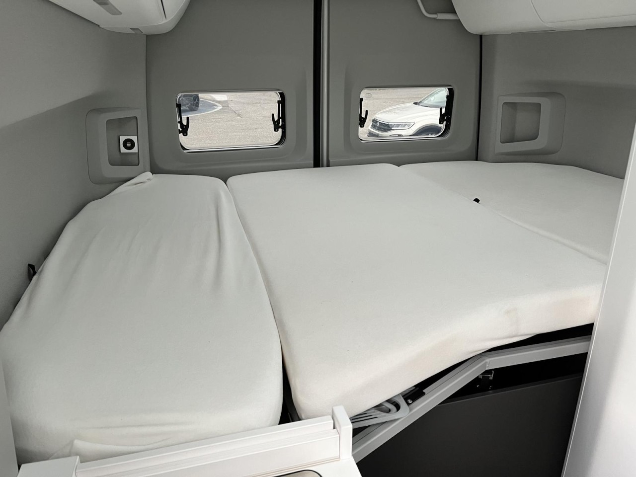 Grand California 600 2,0 TDI DSG (Navi+LED+RearView)