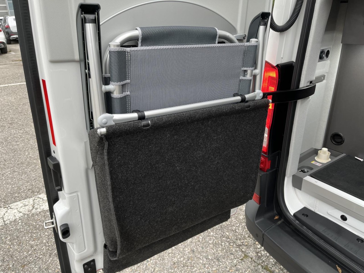 Grand California 600 2,0 TDI DSG (Navi+LED+RearView)