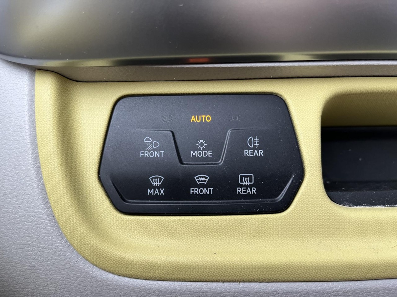 ID. Buzz ID Buzz Pro 150 kw CCS (AHK+DesignPaket)