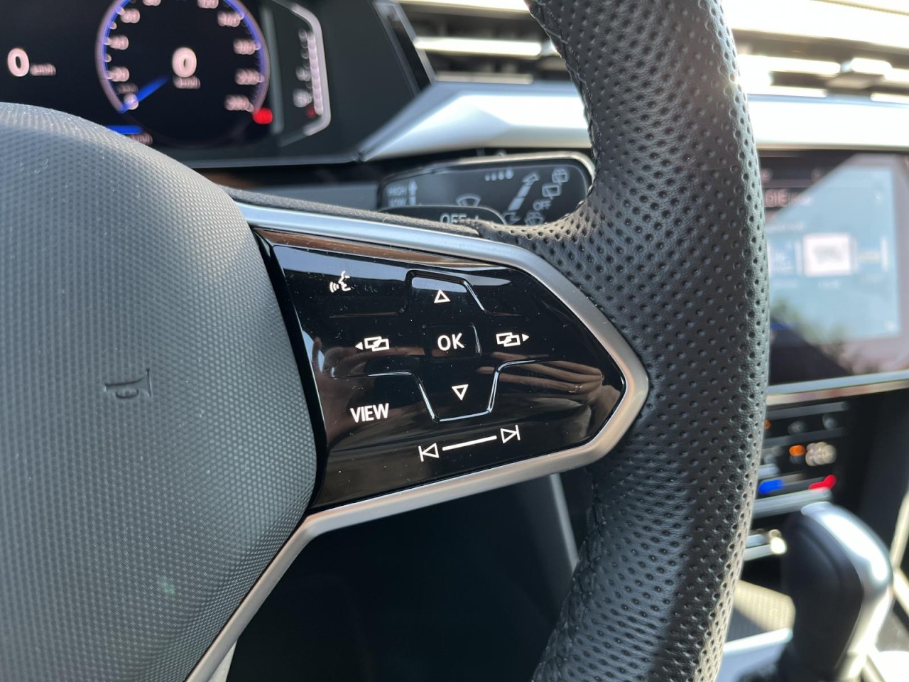 Arteon Shooting Brake 2,0 TDI DSG 4Motion R-Line (AHK+RearView+DCC)