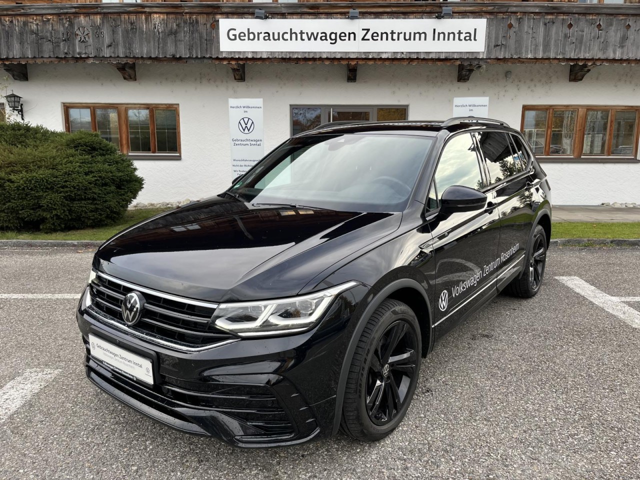 Tiguan Allspace 2,0 TDI DSG 4Motion R-Line BlackStyle (AHK+Navi+Pano)
