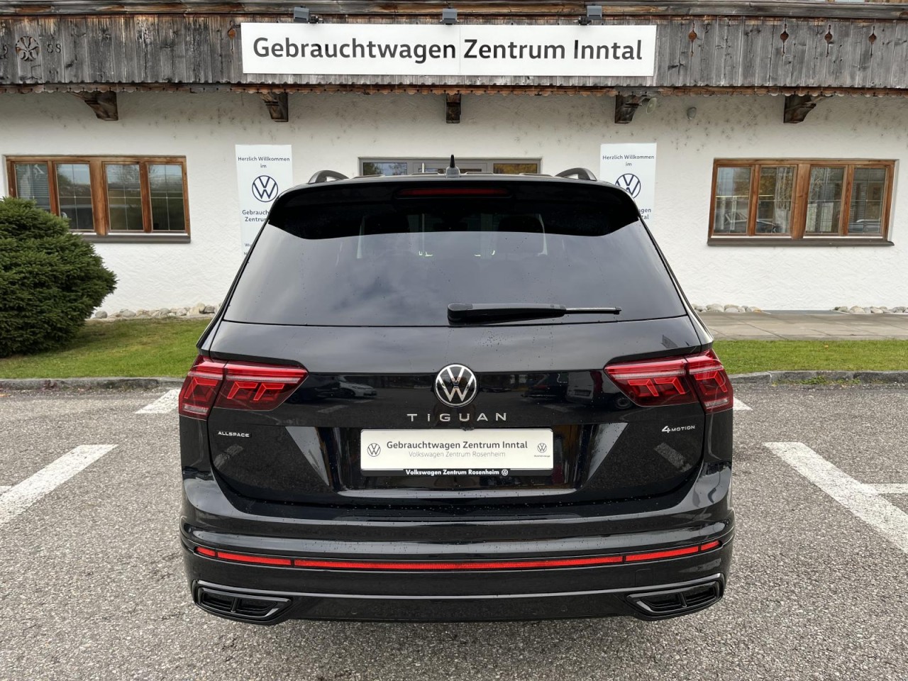 Tiguan Allspace 2,0 TDI DSG 4Motion R-Line BlackStyle (AHK+Navi+Pano)