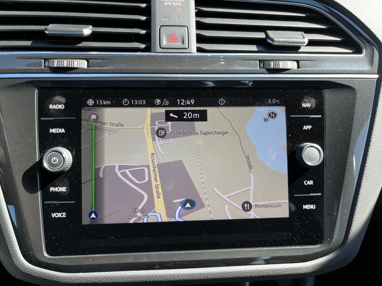 Tiguan 2,0 TDI DSG R-Line (Navi+Stanhzg.+AHK+RearView)