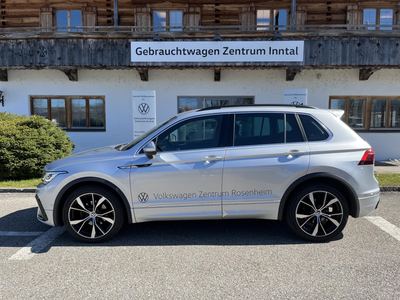 Tiguan 2,0 TDI DSG R-Line (Navi+Stanhzg.+AHK+RearView)