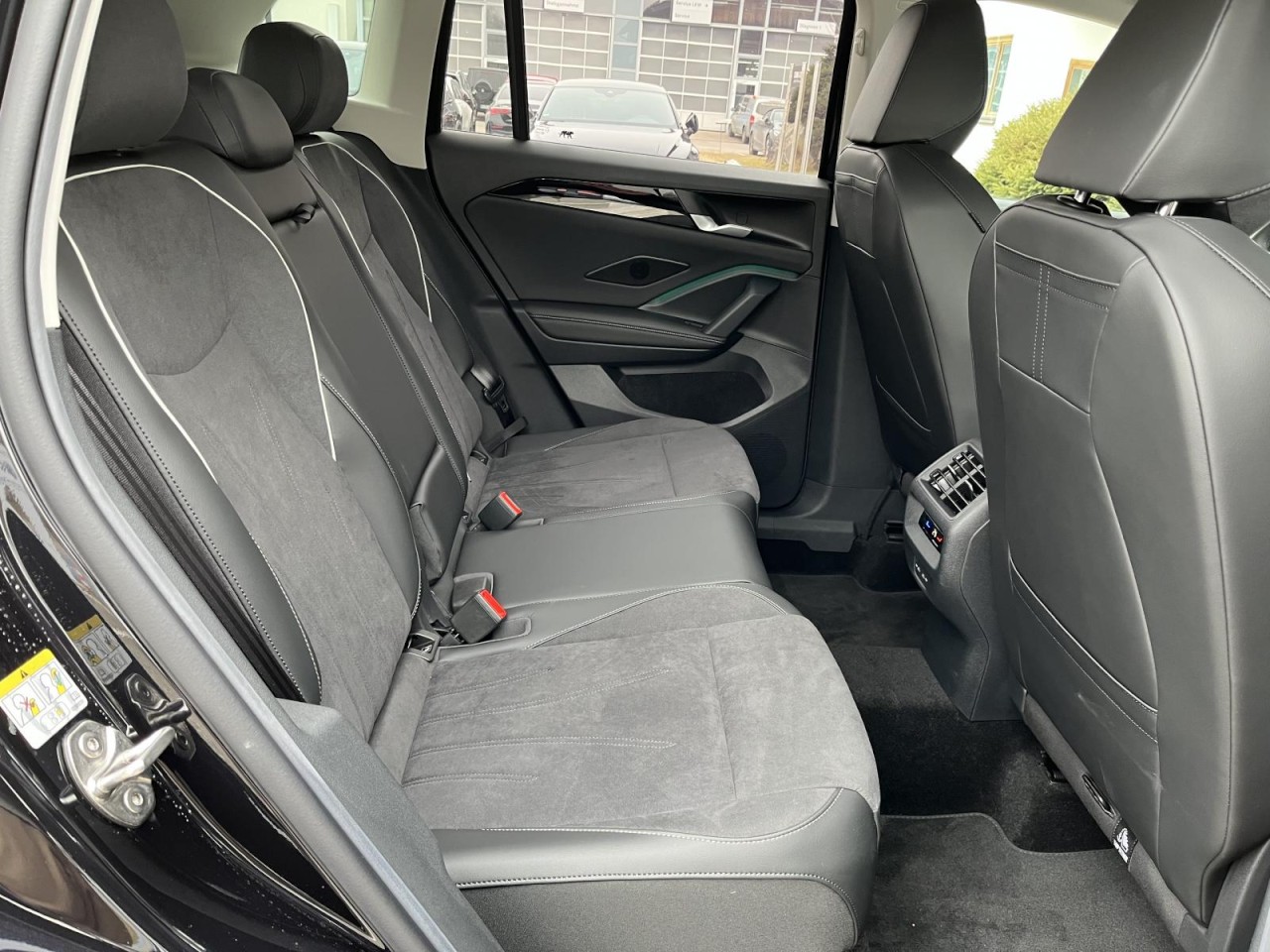 Tiguan 1,5 eTSI DSG Elegance (IQLight+AHK+Navi)