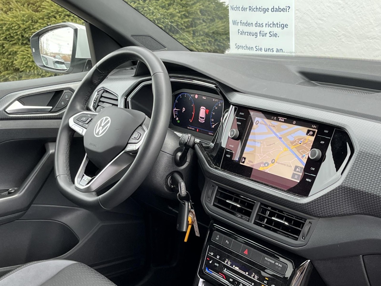 T-Cross 1,0 TSI DSG R-Line (Navi+RearView+LED)