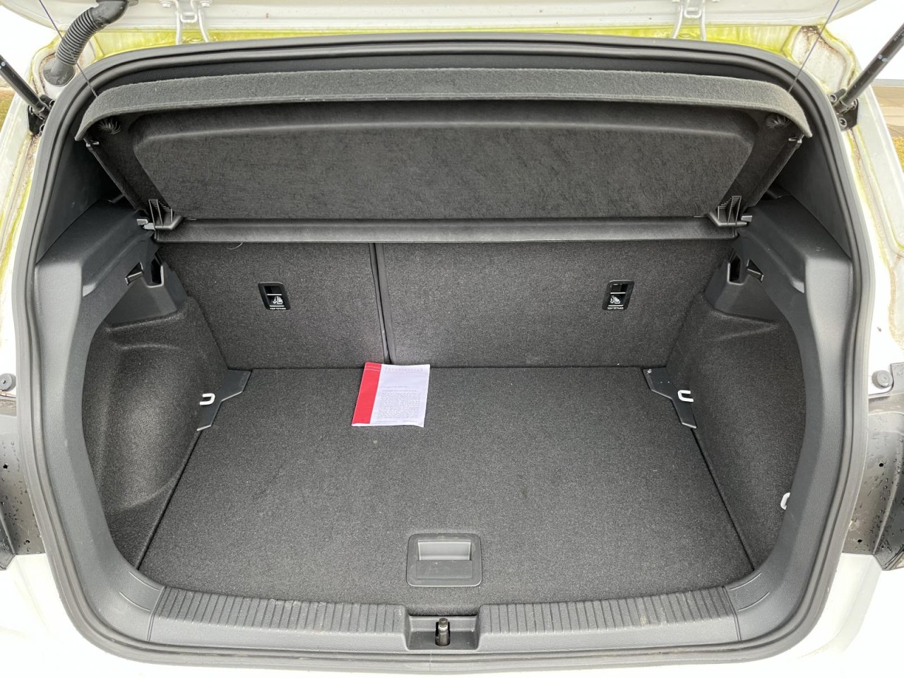 T-Cross 1,0 TSI DSG R-Line (Navi+RearView+LED)