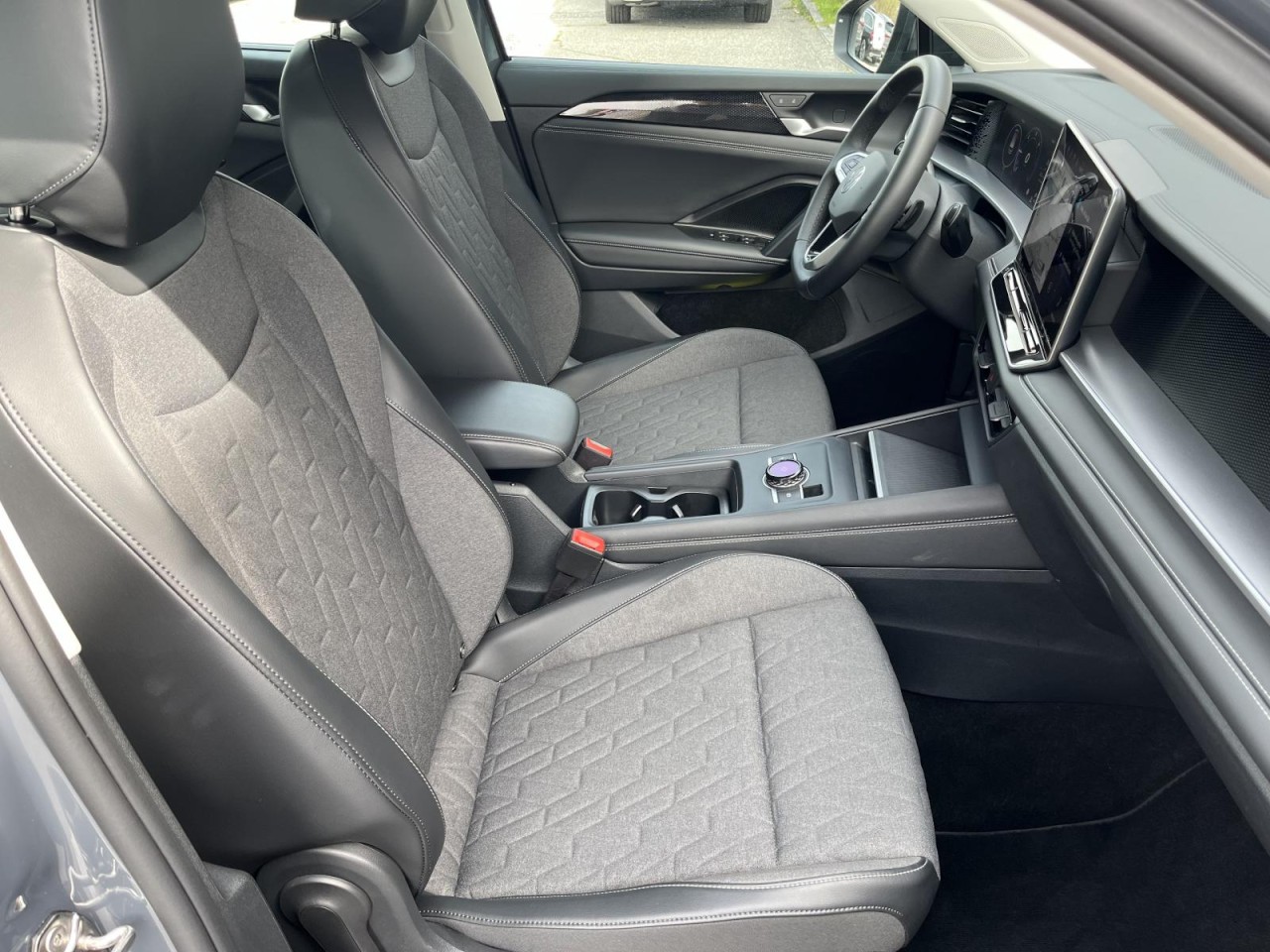 Tayron 2,0 TDI DSG Life 4Motion 7-Sitze (AHK+IQLight+RearView)