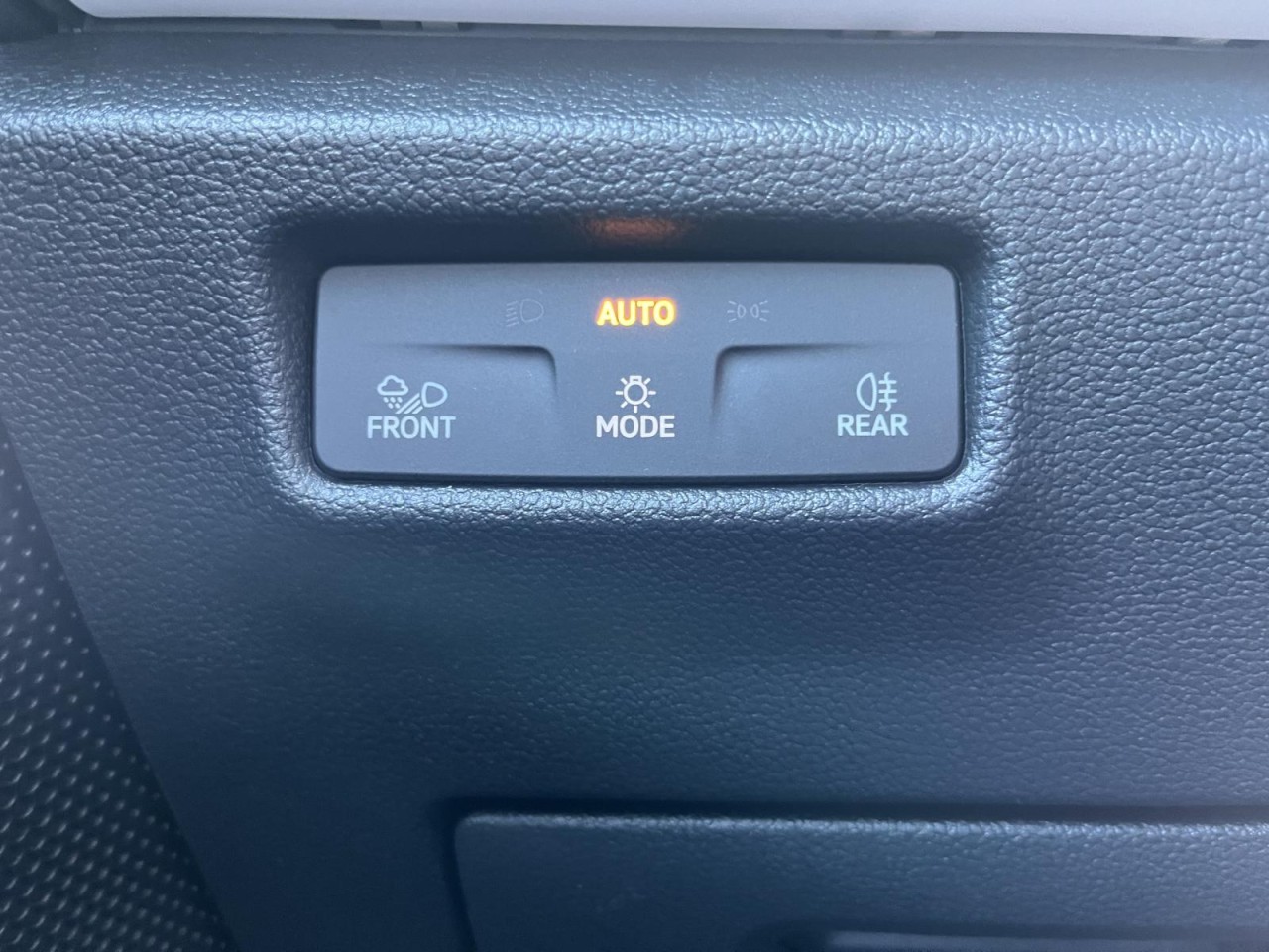 Tiguan 1,5 eTSI DSG Goal (LED+AHK+RearView)