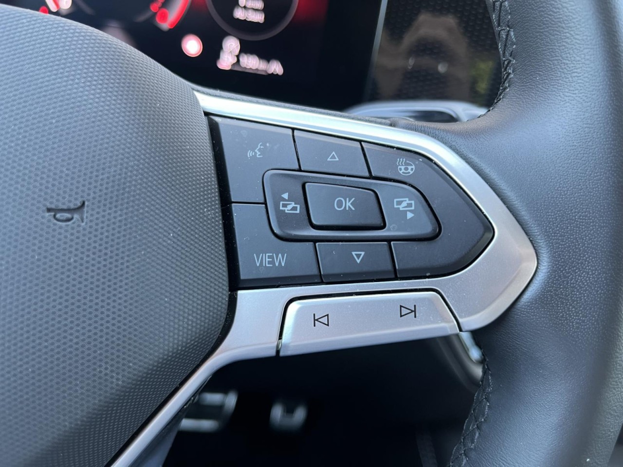 Tiguan 1,5 eTSI DSG Goal (LED+AHK+RearView)
