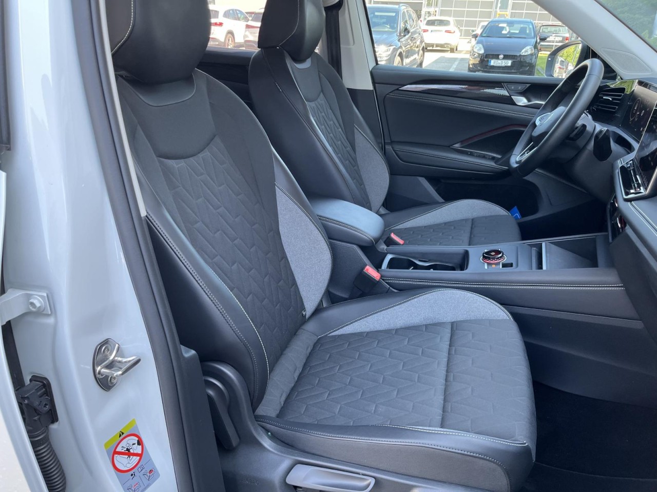 Tiguan 1,5 eTSI DSG Goal (LED+AHK+RearView)