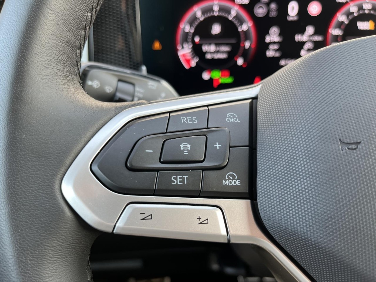 Tiguan 1,5 TSI DSG Goal (ACC+LED+Navi) Klima
