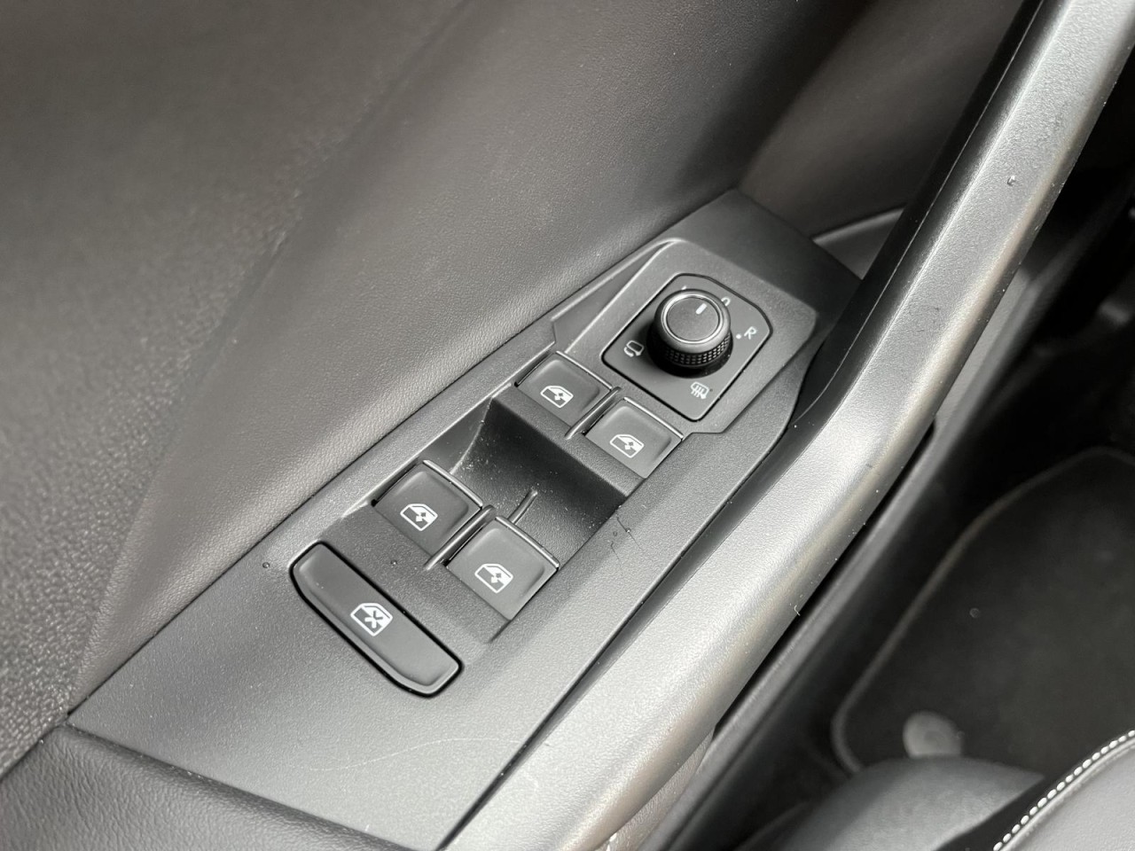 T-Cross 1,0 TSI DSG Goal (LED+Navi+ACC+AHK)