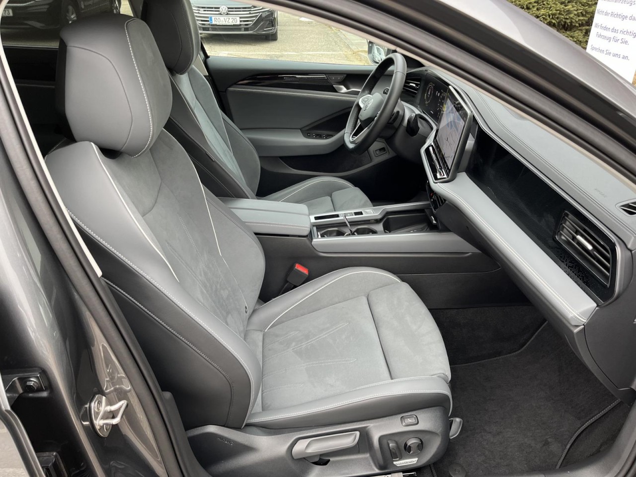 Passat Variant 1,5 TSI DSG Bussines (Navi+LED+RearView)