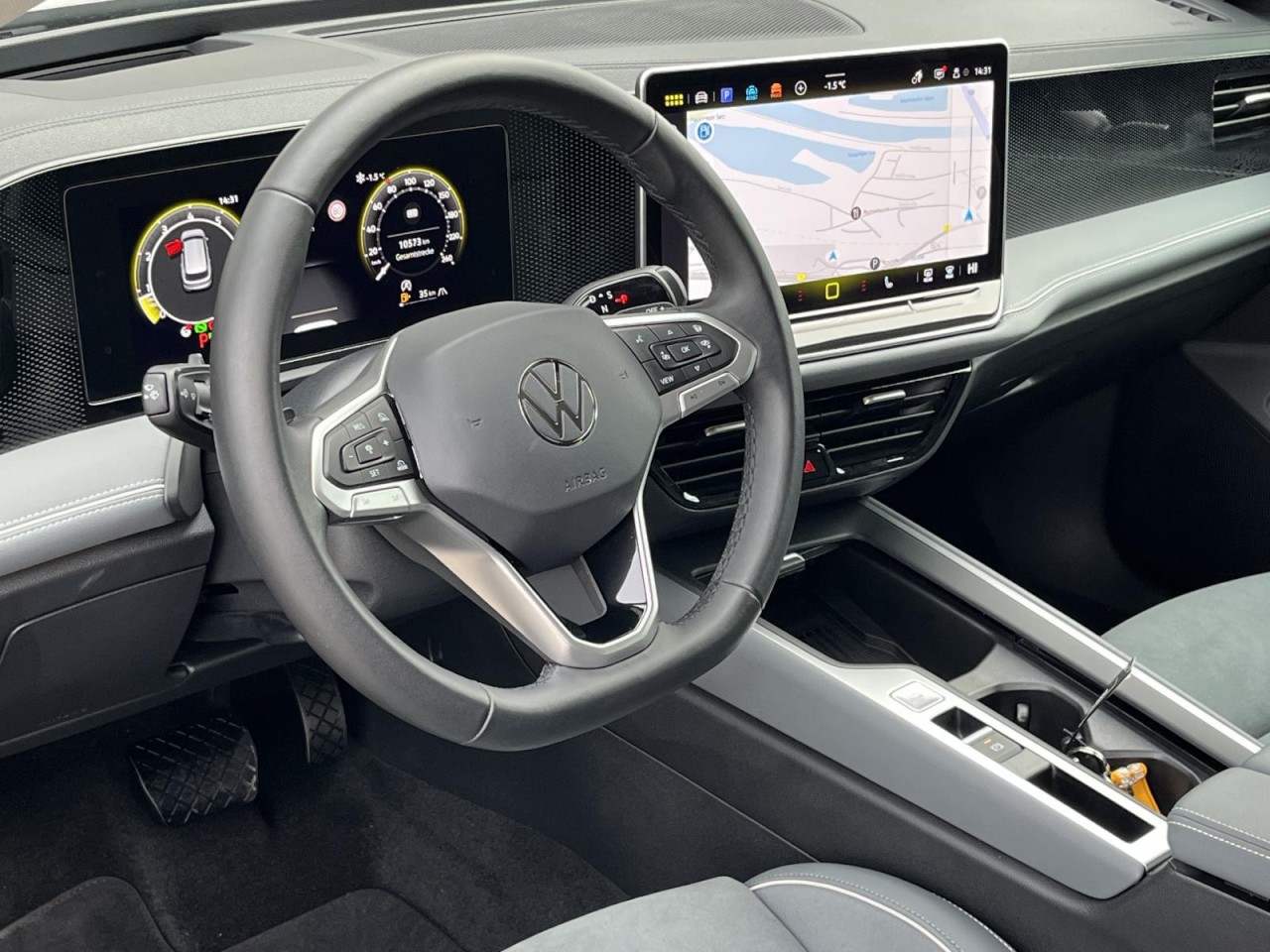 Passat Variant 1,5 TSI DSG Bussines (Navi+LED+RearView)