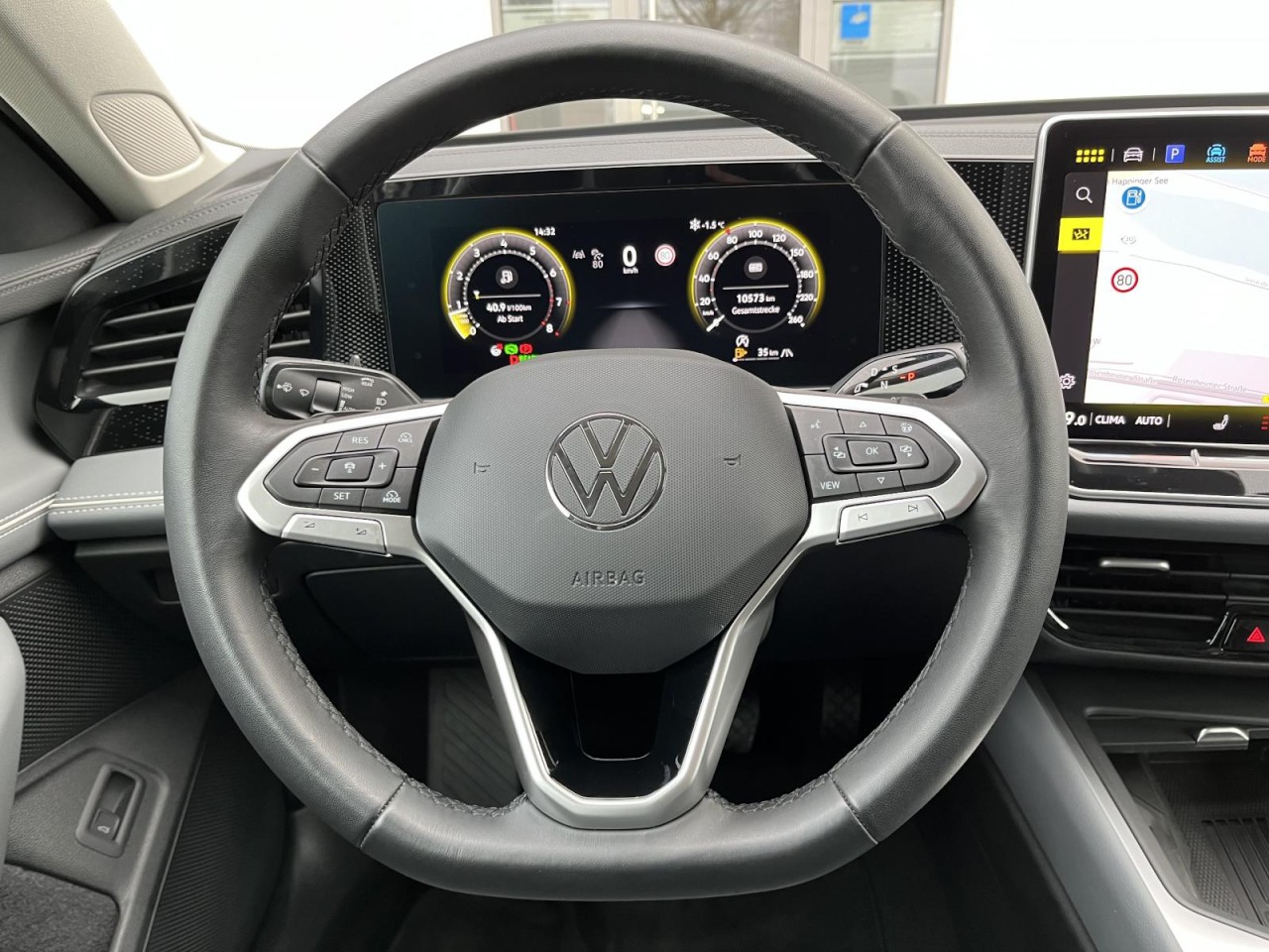 Passat Variant 1,5 TSI DSG Bussines (Navi+LED+RearView)