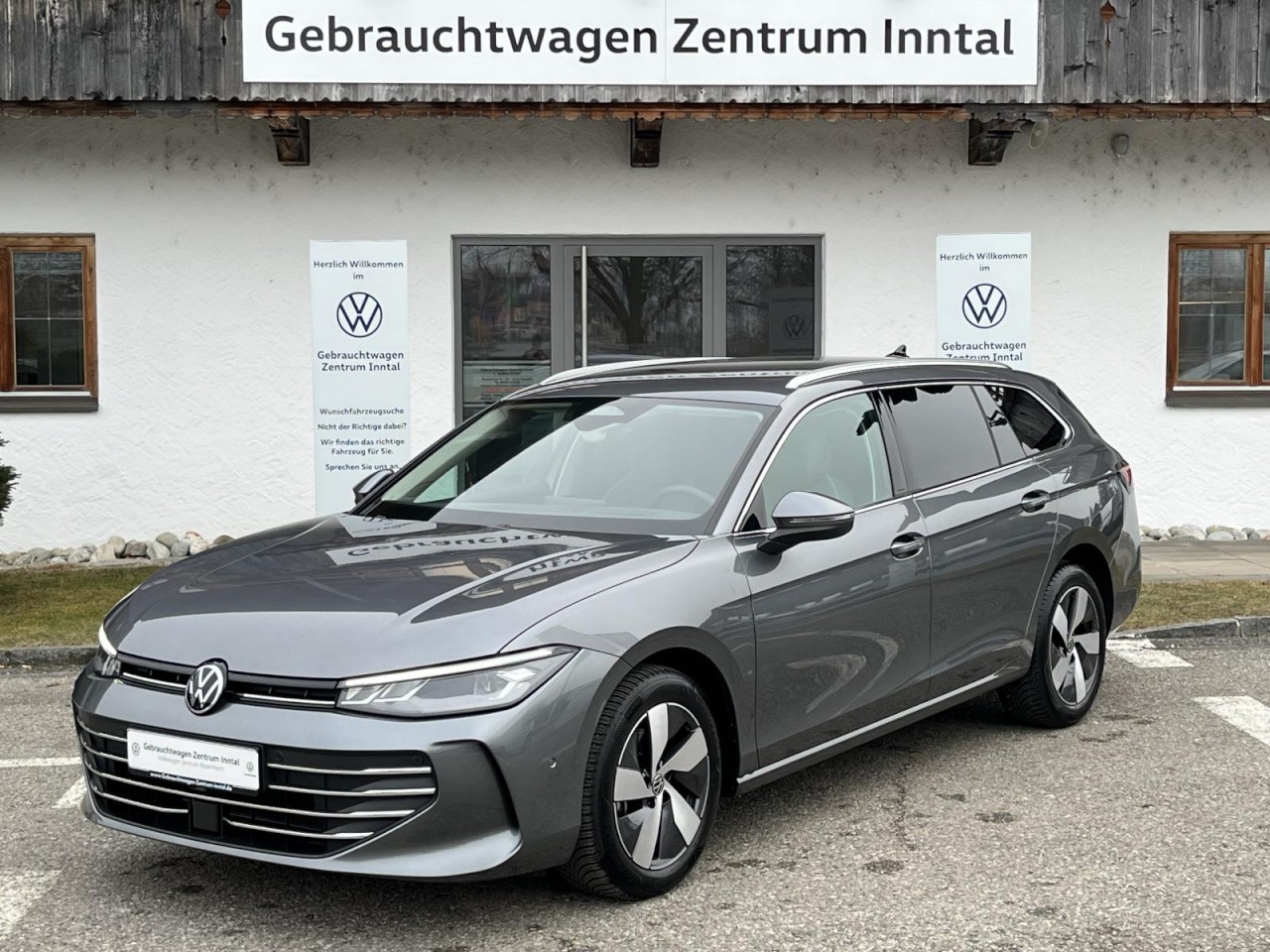 Passat Variant 1,5 TSI DSG Bussines (Navi+LED+RearView)