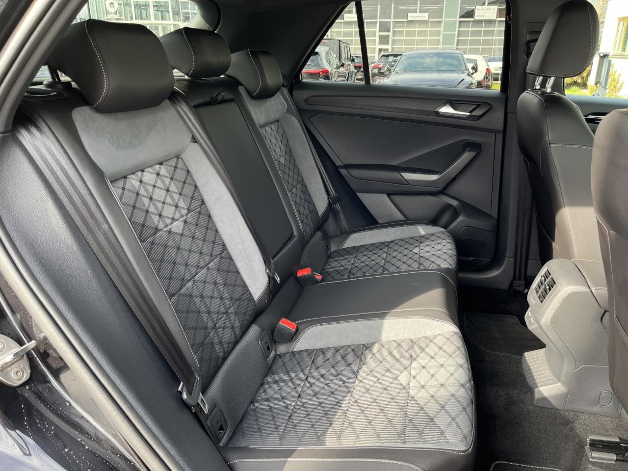 T-Roc 1,0 TSI R-Line (LED+ACC+AppConnect) Klima