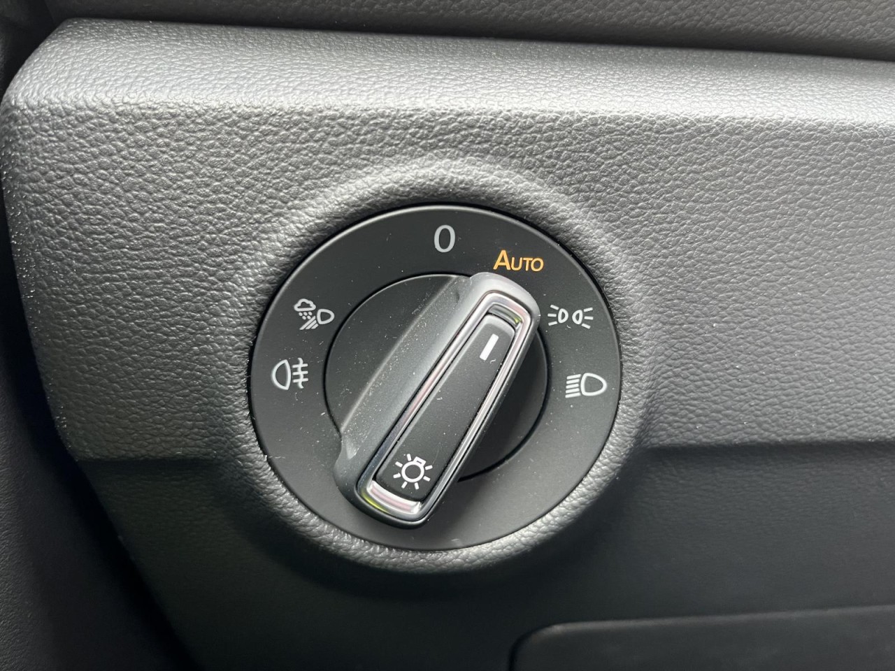 T-Roc 1,0 TSI R-Line (LED+ACC+AppConnect) Klima