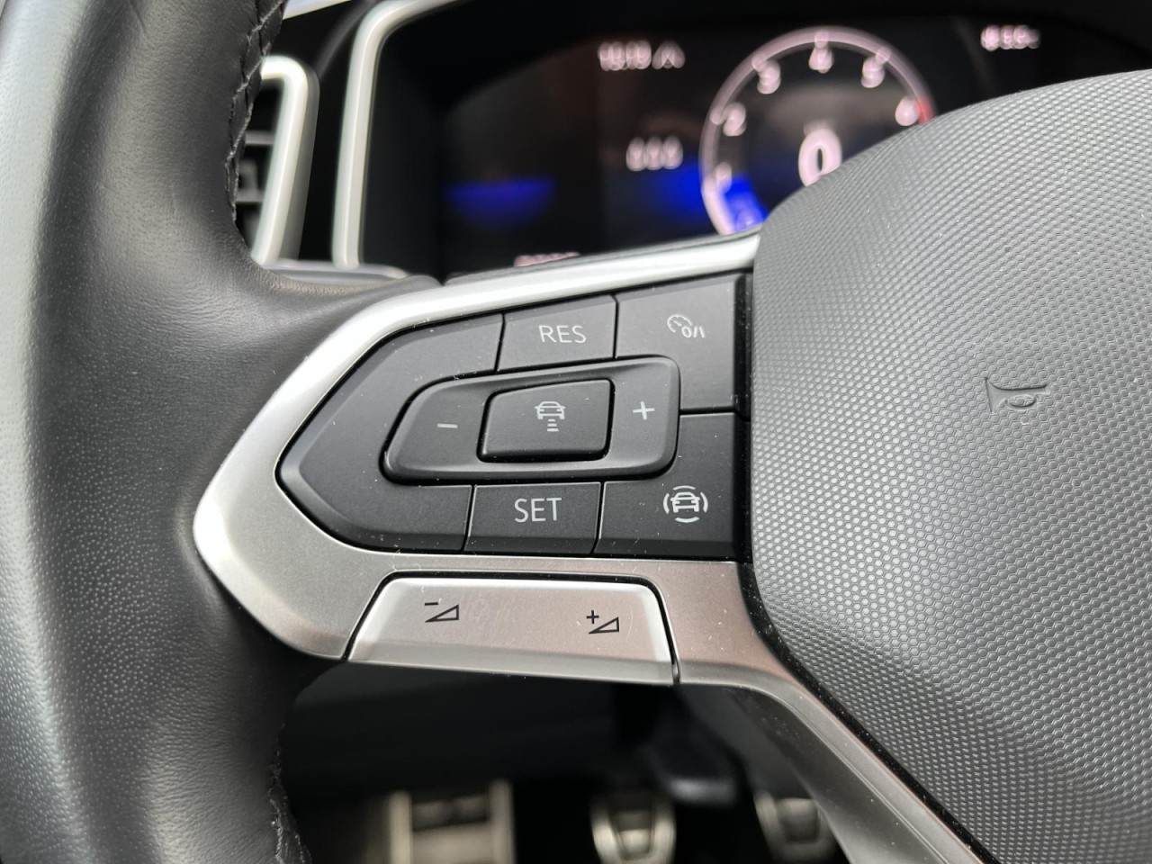 T-Roc 1,0 TSI R-Line (LED+ACC+AppConnect) Klima