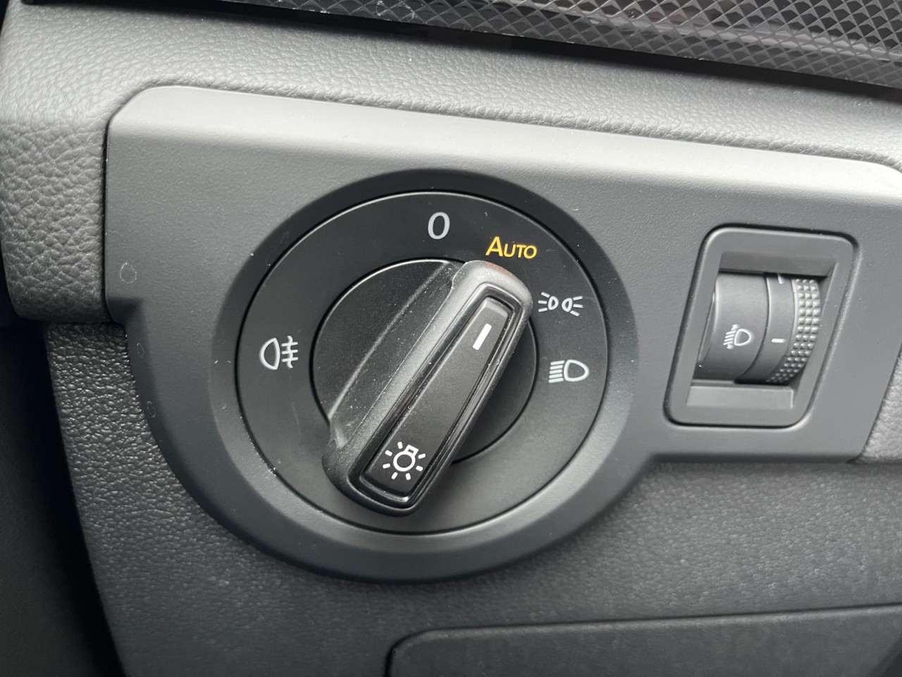 T-Cross 1,0 TSI Goal (Navi+LED+ACC+Sitzhzg.)