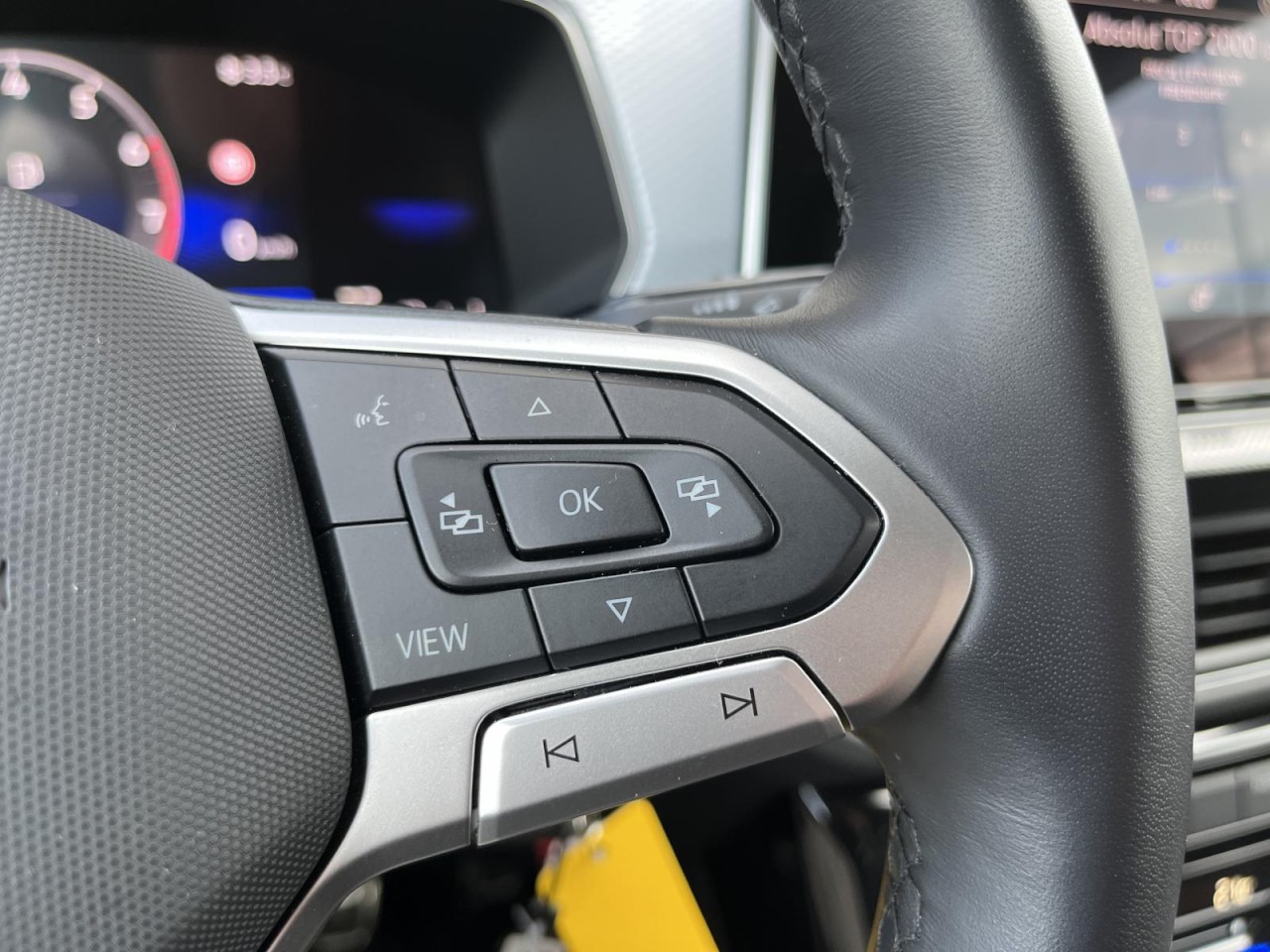 T-Cross 1,0 TSI Goal (Navi+LED+ACC+Sitzhzg.)