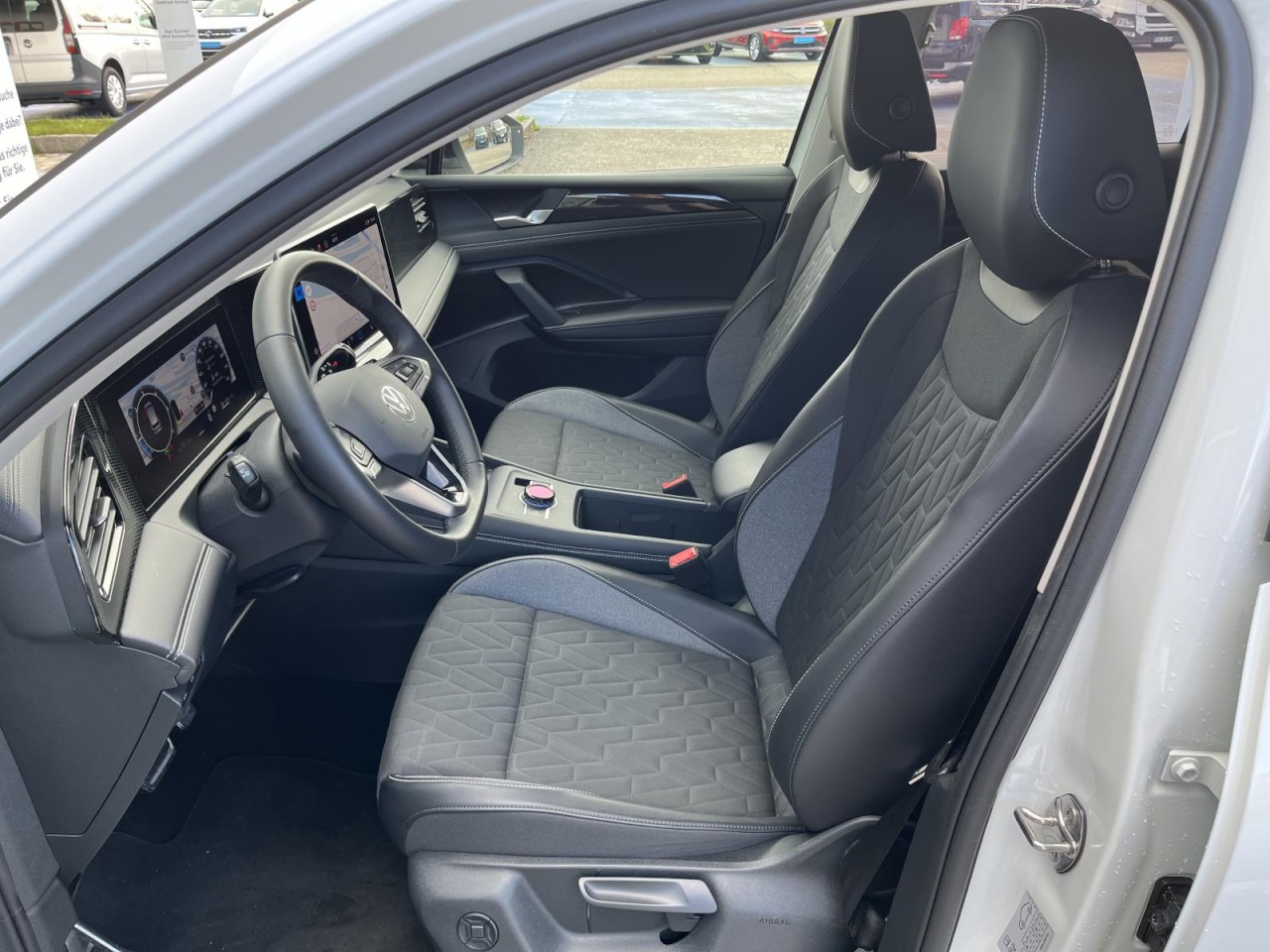 Tiguan 2,0 TDI DSG Goal (Navi+LED+AHK+RearView+ACC)